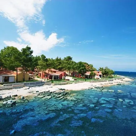 With Terrace And Wifi 2km From 3* Umag